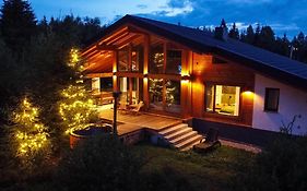 Mokhy Chalet & Nature